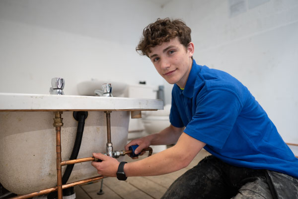 Plumbing-Courses-at-Riverside-College-Widnes-Runcorn-(1)