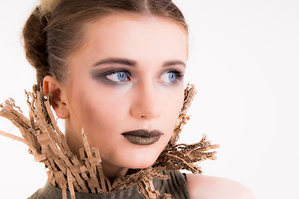 Riverside-College-HNC-Media-Makeup-Course